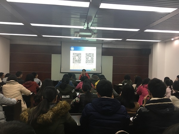 法女性自慰
回访母校动员会4.JPG